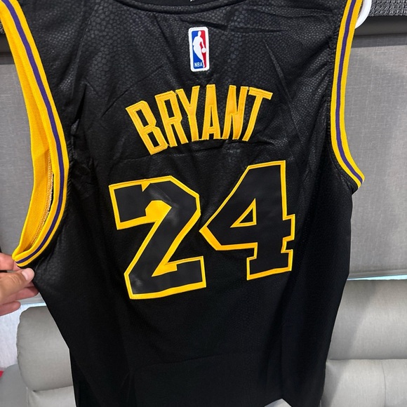 Kobe Bryant 8/24 Black Mamba Jersey XL - Picture 2 of 2